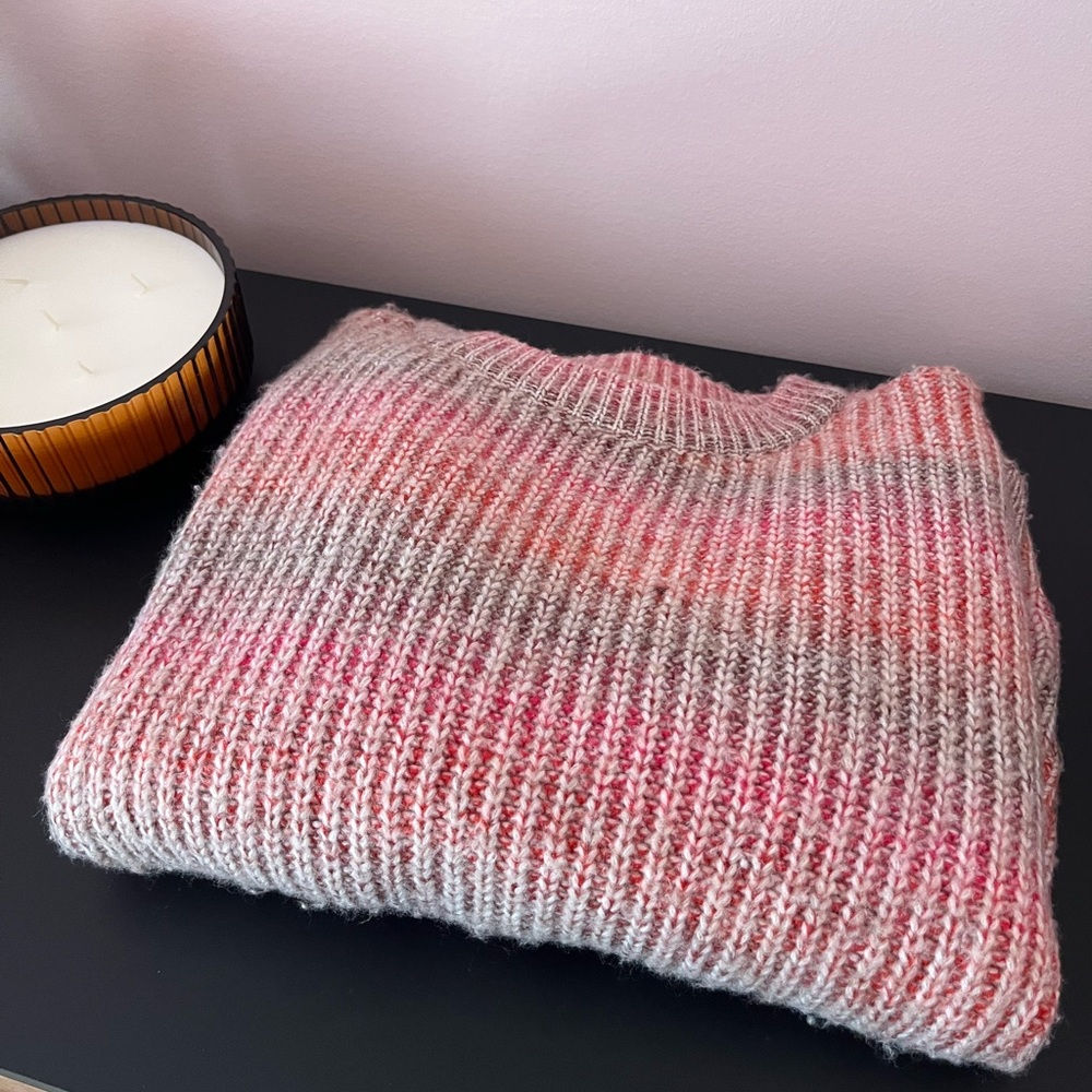 Universal Threads Multicolor Sweater - Picture 3 of 4